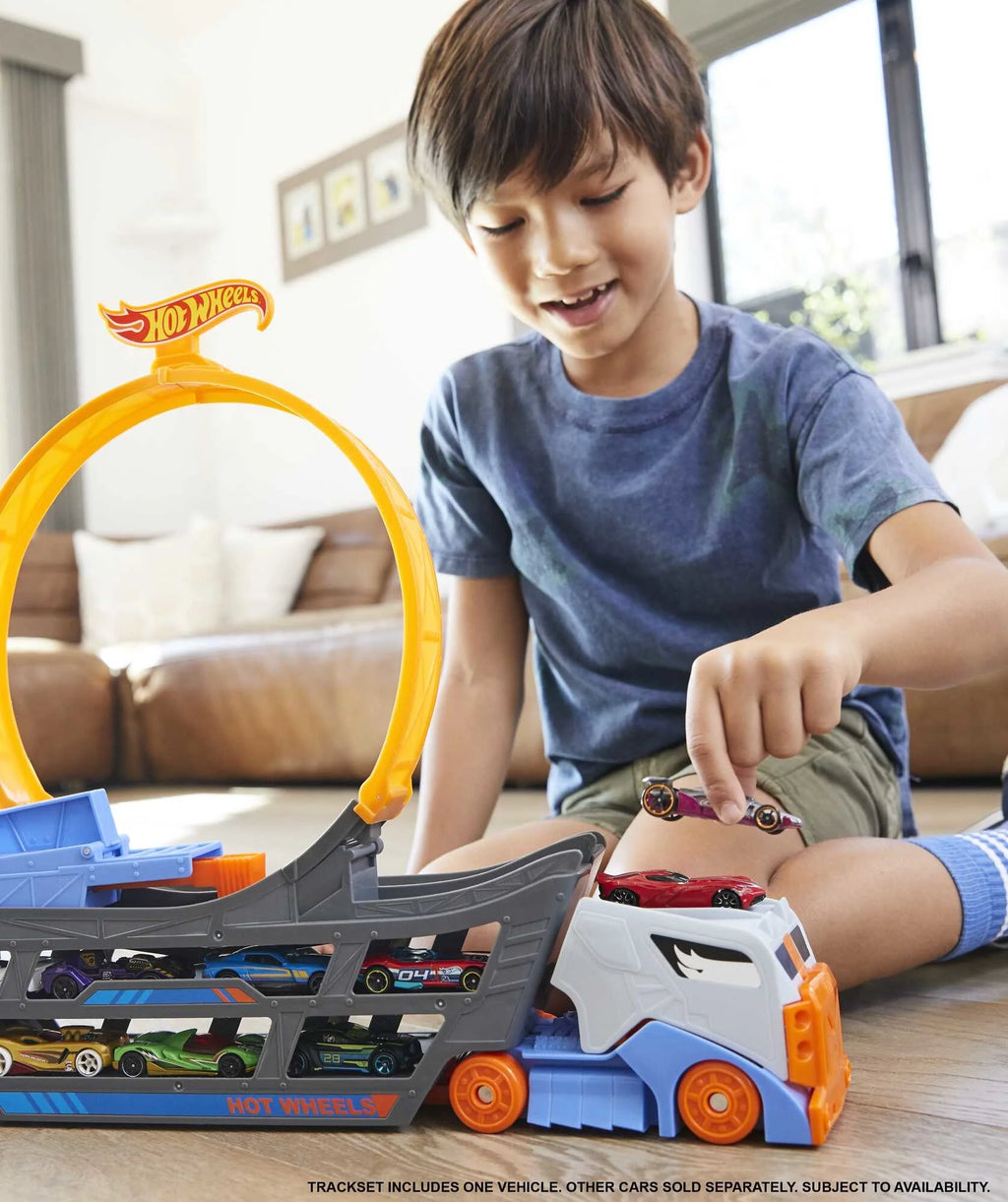 Hot Wheels Stunt and Go Transporter Truck X637882
