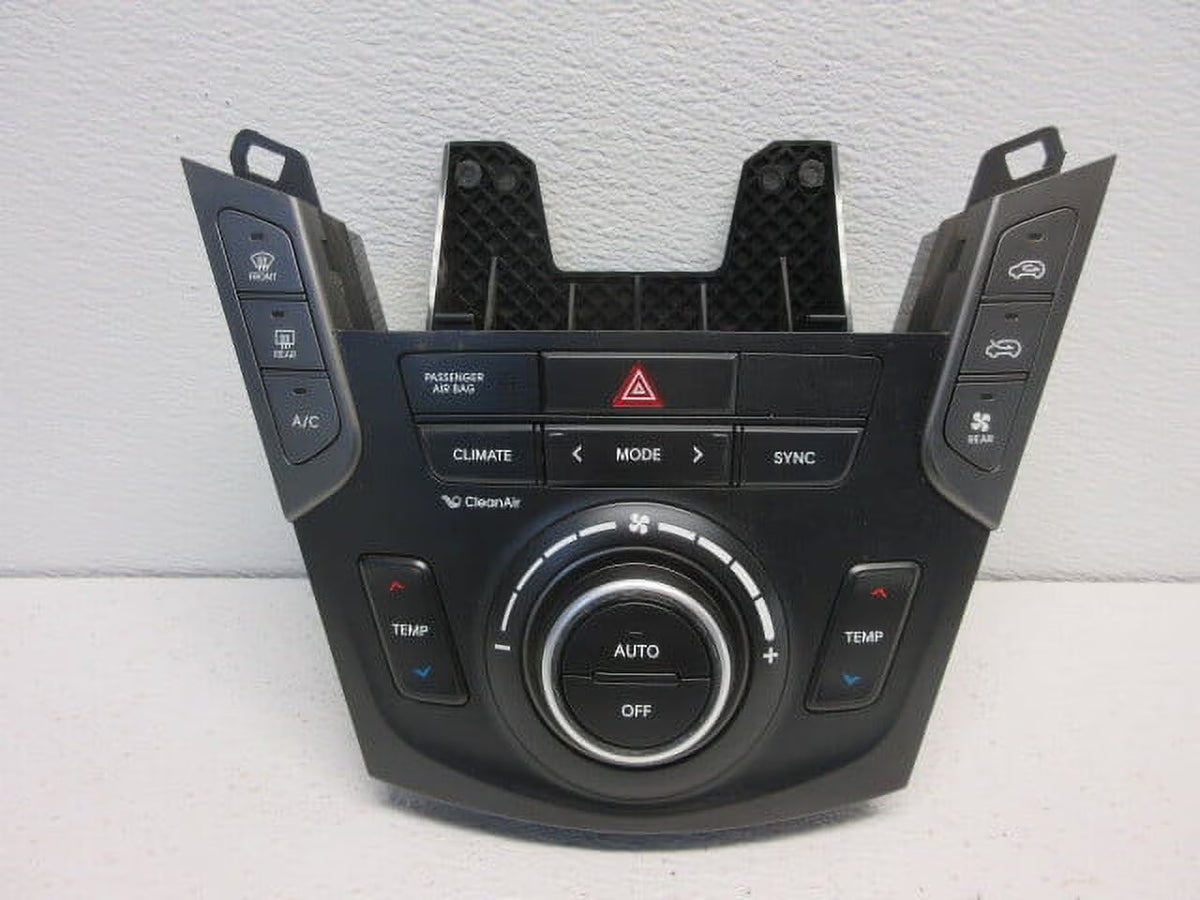 Pre-Owned Hyundai Santa Fe Heat A/C Temperature Control Unit F631