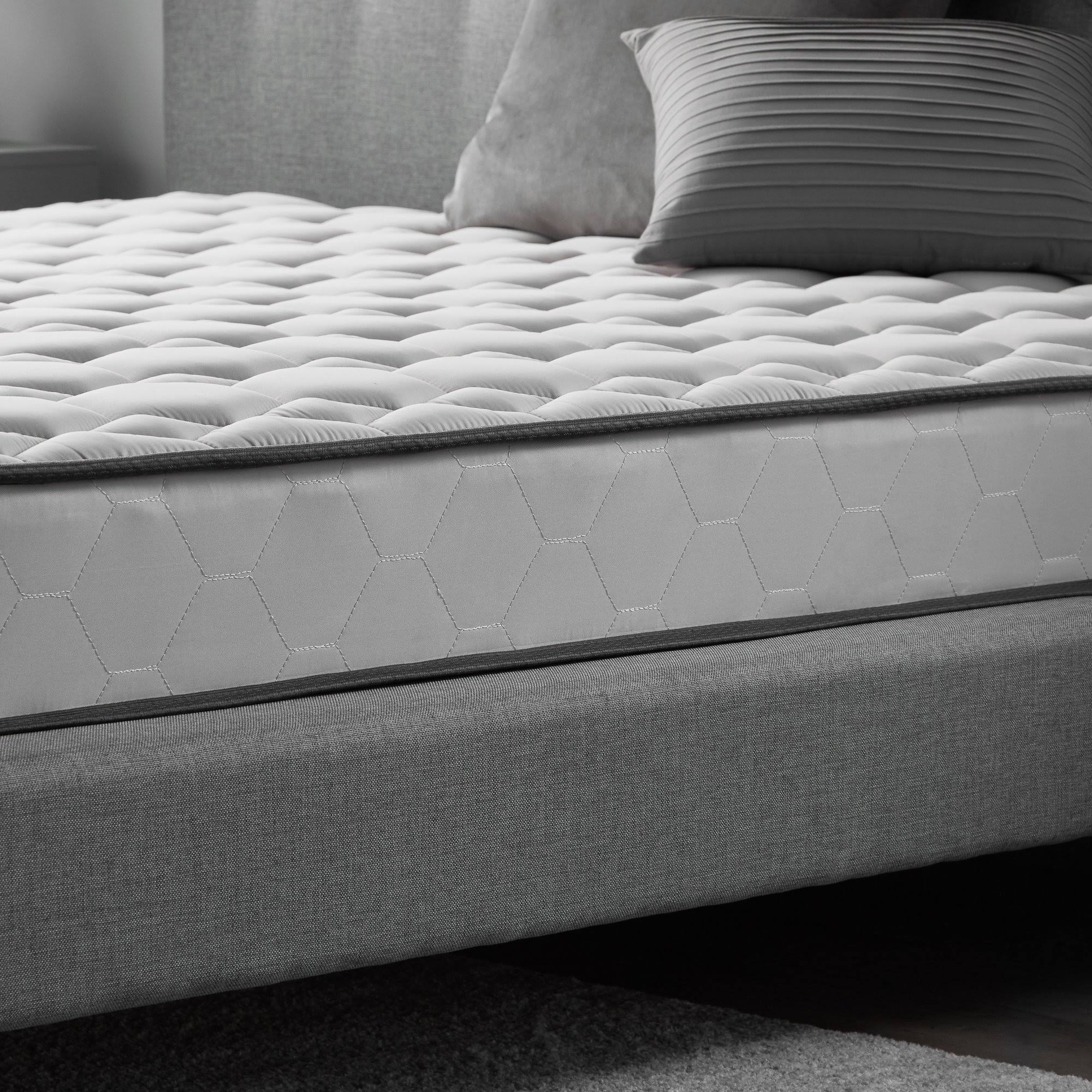 Full Innerspring Mattress U743