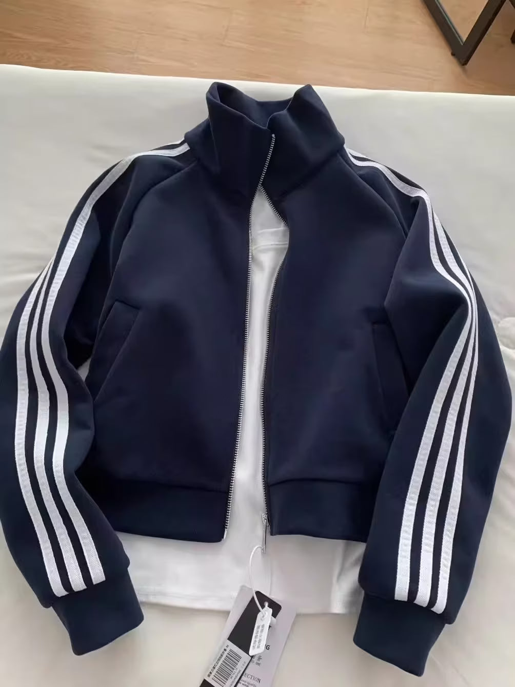 Three-stripe sports sweatshirt jacket Y59276