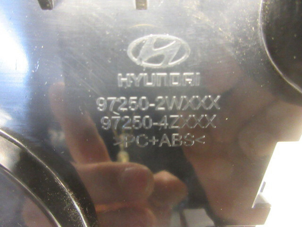 Pre-Owned Hyundai Santa Fe Heat A/C Temperature Control Unit F631