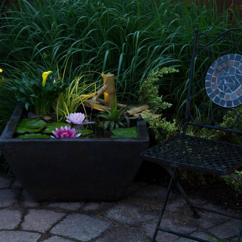 Textured Gray Slate Aquatic Patio Pond E77524